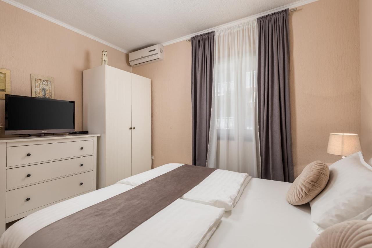 Apartments Villa Chiara Opatija อิตชิชี ภายนอก รูปภาพ