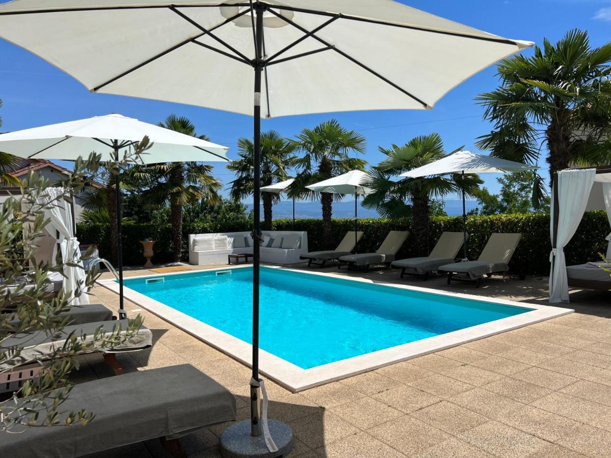 Apartments Villa Chiara Opatija อิตชิชี ภายนอก รูปภาพ
