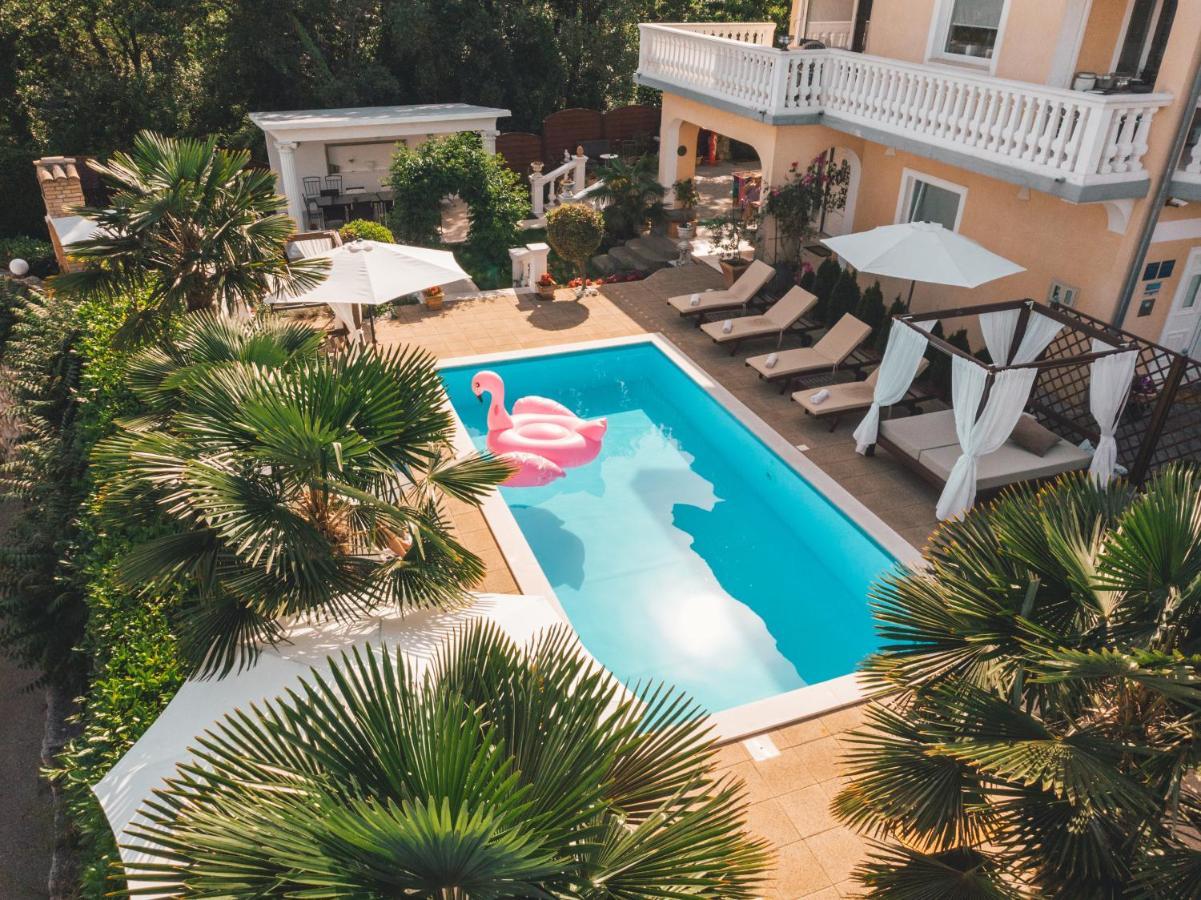 Apartments Villa Chiara Opatija อิตชิชี ภายนอก รูปภาพ